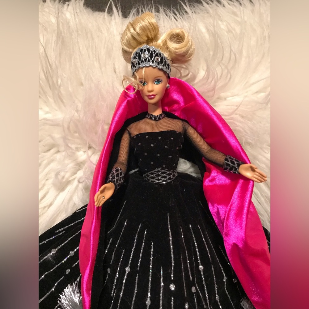 Happy Holidays 1998 Special Edition Barbie Doll RARE